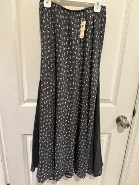 aerie Black Maxi Skirt with White Floral Print